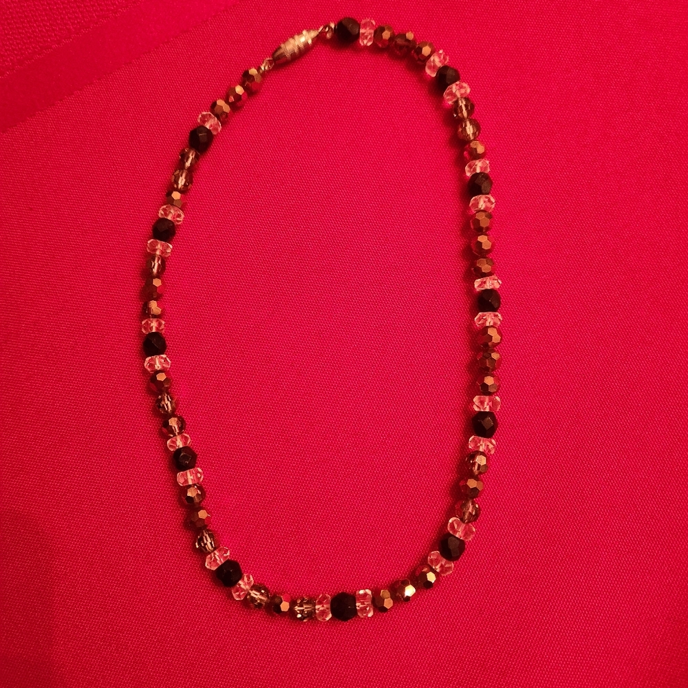 Elegant Beaded Necklace - Gold nd Brown